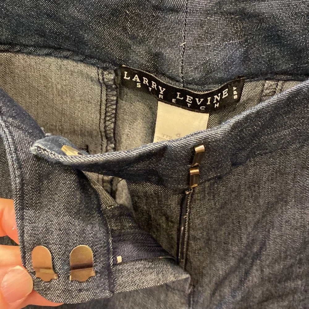 Larry Levine stretch Low rise jeans Size 4 32 in inseam